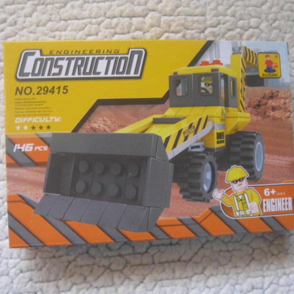 5/$30 Ausini Bull Dozer Building Blocks Set